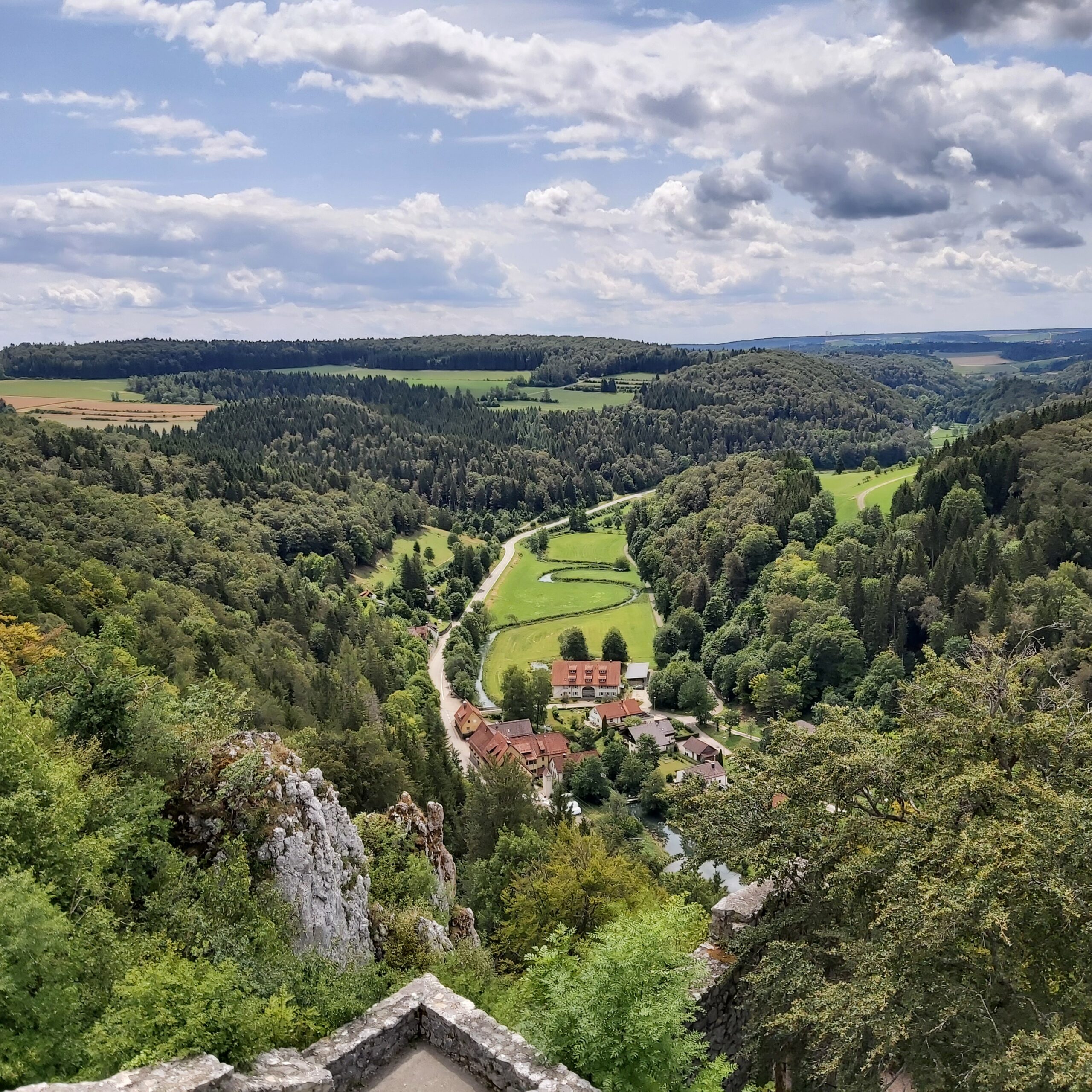 Blick vom Hohengundelfingen im Lautertal.